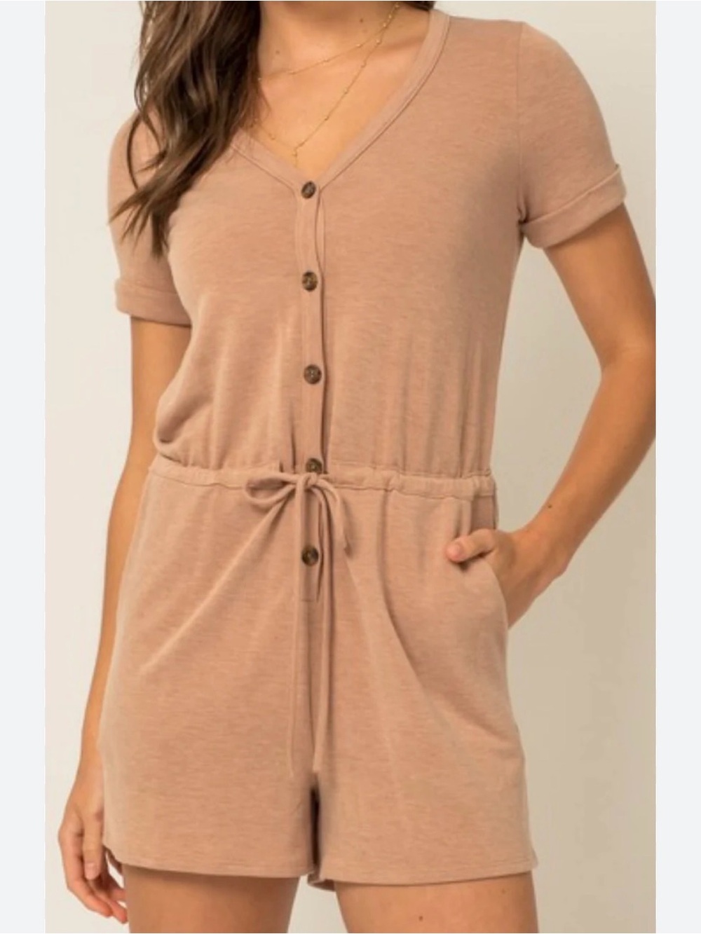 Gilli Romper – Size Medium – Blush Tan – EUC 🌸